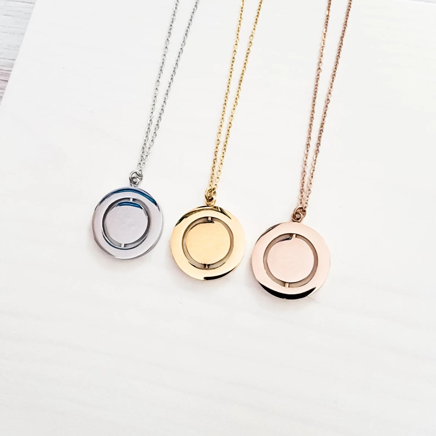 Rotating Circle Necklace - Custom Engraved